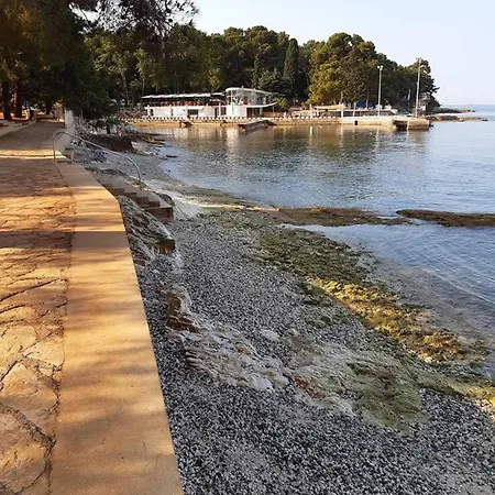 Josipa With 2 Bedrooms Near The Sports Center And The * Porec