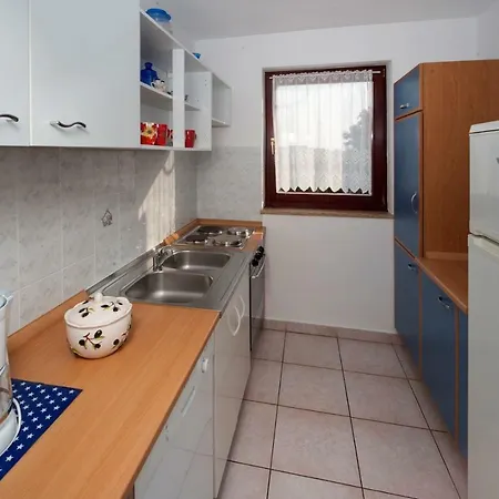 Apartment Josipa With 2 Bedrooms Near The Sports Center And The