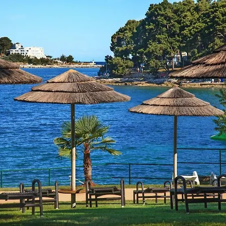 Josipa With 2 Bedrooms Near The Sports Center And The Porec