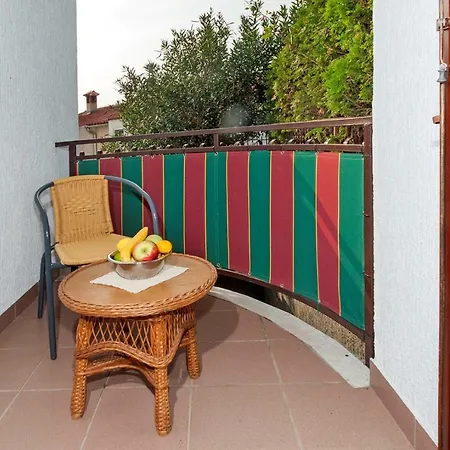 Josipa With 2 Bedrooms Near The Sports Center And The