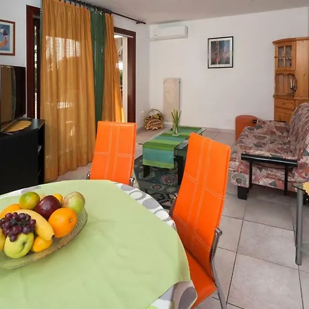 Apartment Josipa With 2 Bedrooms Near The Sports Center And The *