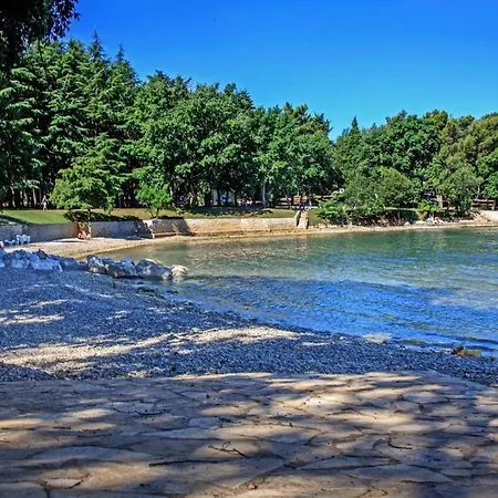 Josipa With 2 Bedrooms Near The Sports Center And The